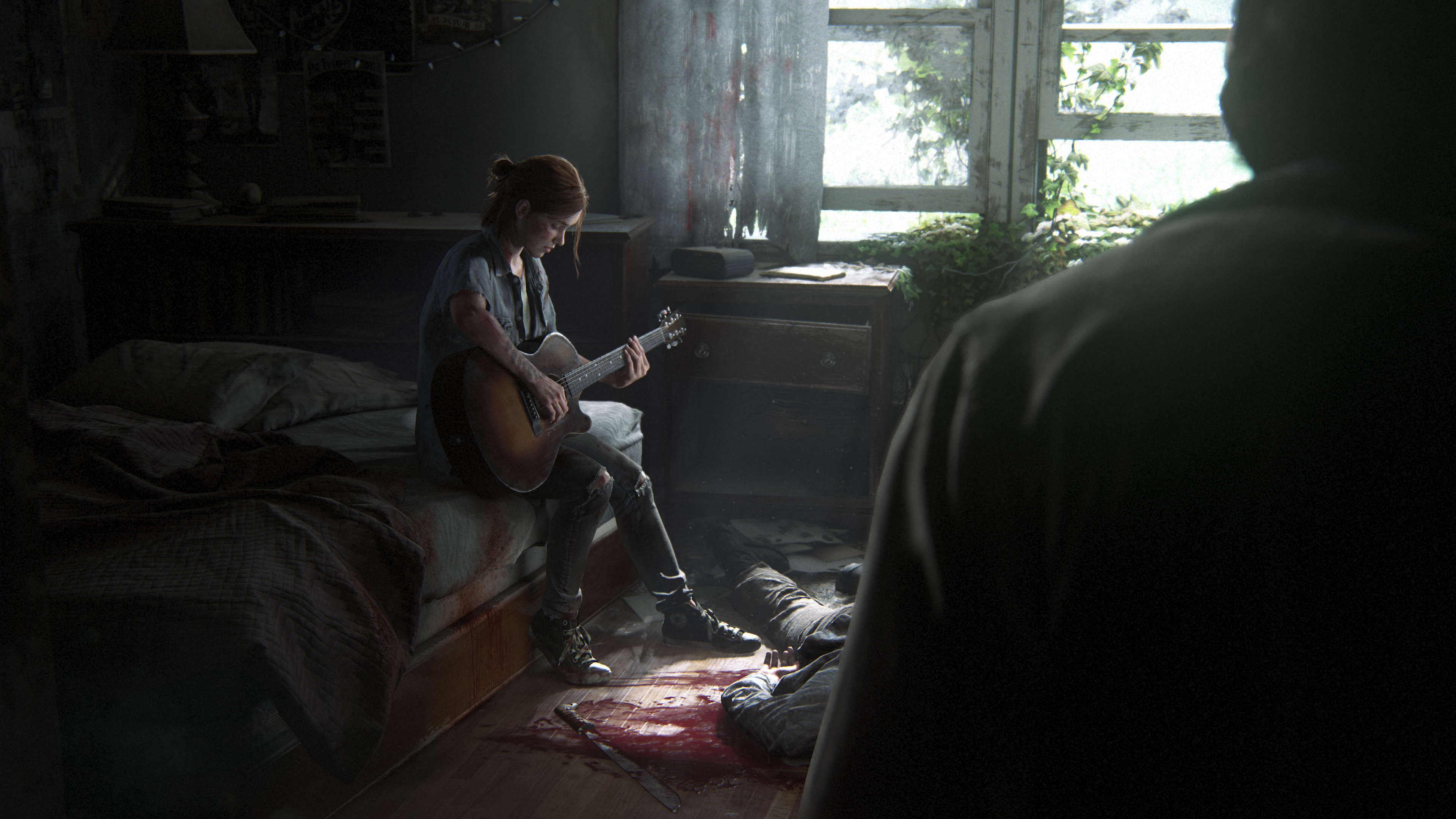 Piirros The Last of Us -videopelistä. Pelin päähenkilö Ellie soittaa kitaraa sängyn reunalla. Maassa näkyy osittain verinen ruumis.